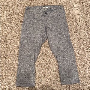 Forever 21 Grey Cropped Legging